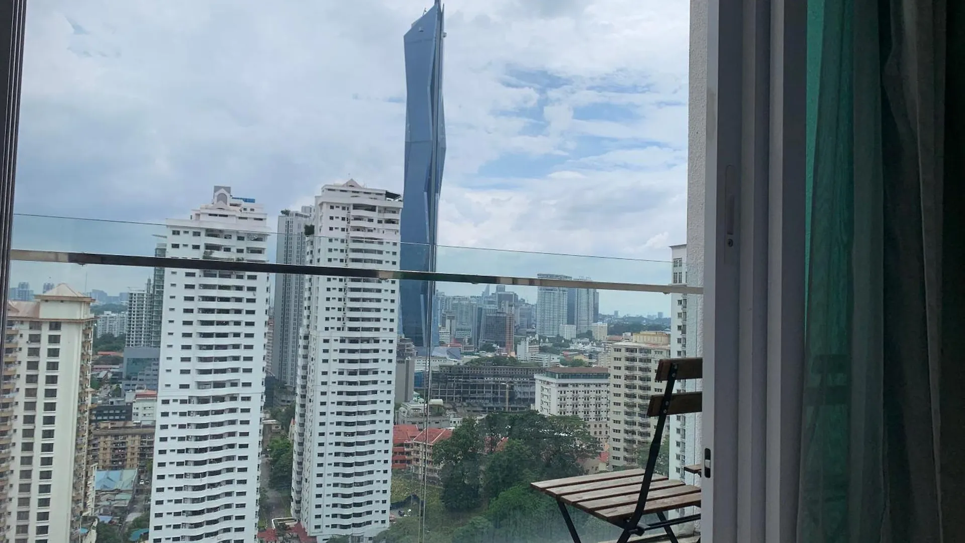 Studio Room With Balcony In One Bukit Ceylon Kuala Lumpur Apartment