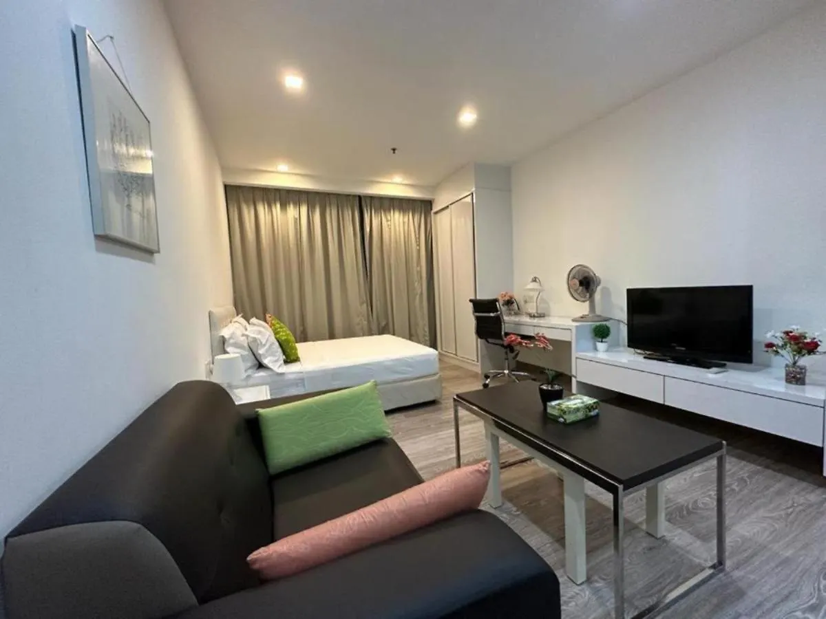 Studio Room With Balcony In One Bukit Ceylon Kuala Lumpur Apartment
