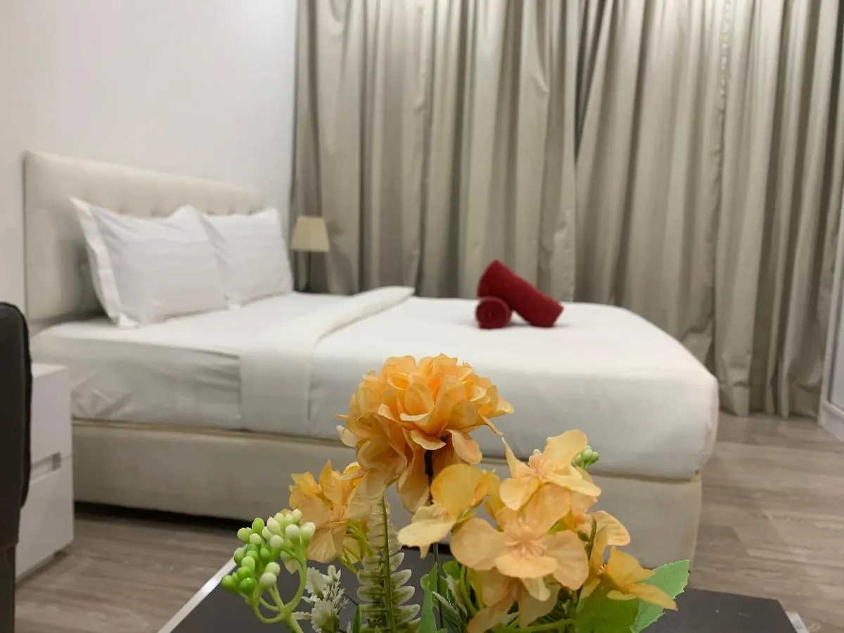 Studio Room With Balcony In One Bukit Ceylon Kuala Lumpur Apartment
