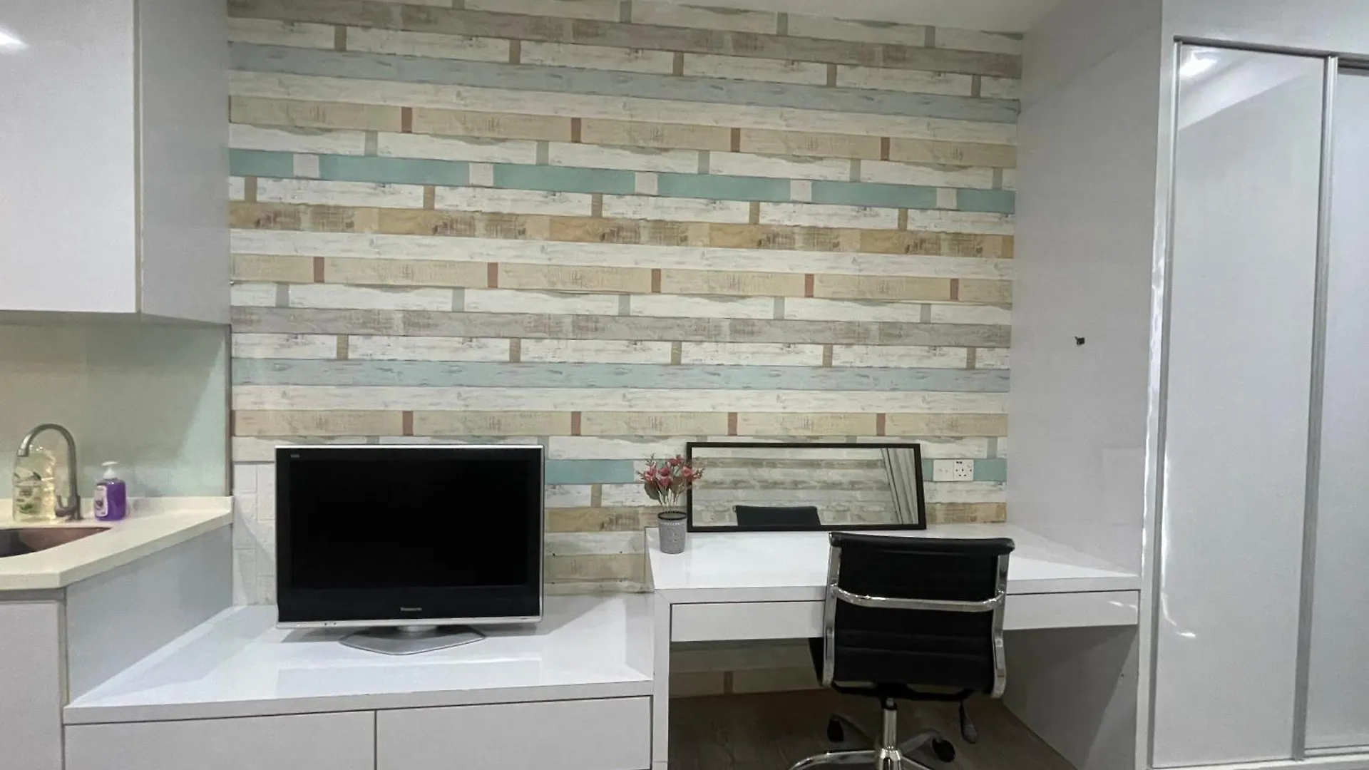 Studio Room With Balcony In One Bukit Ceylon Kuala Lumpur Malaysia