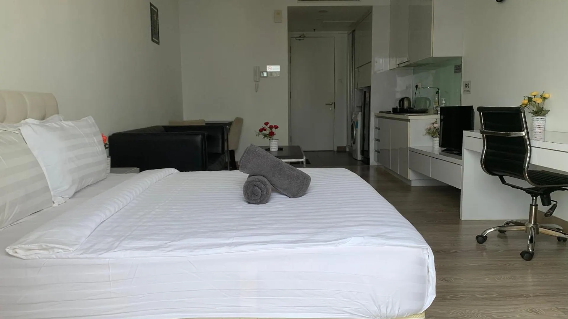 Apartment Studio Room With Balcony In One Bukit Ceylon Kuala Lumpur