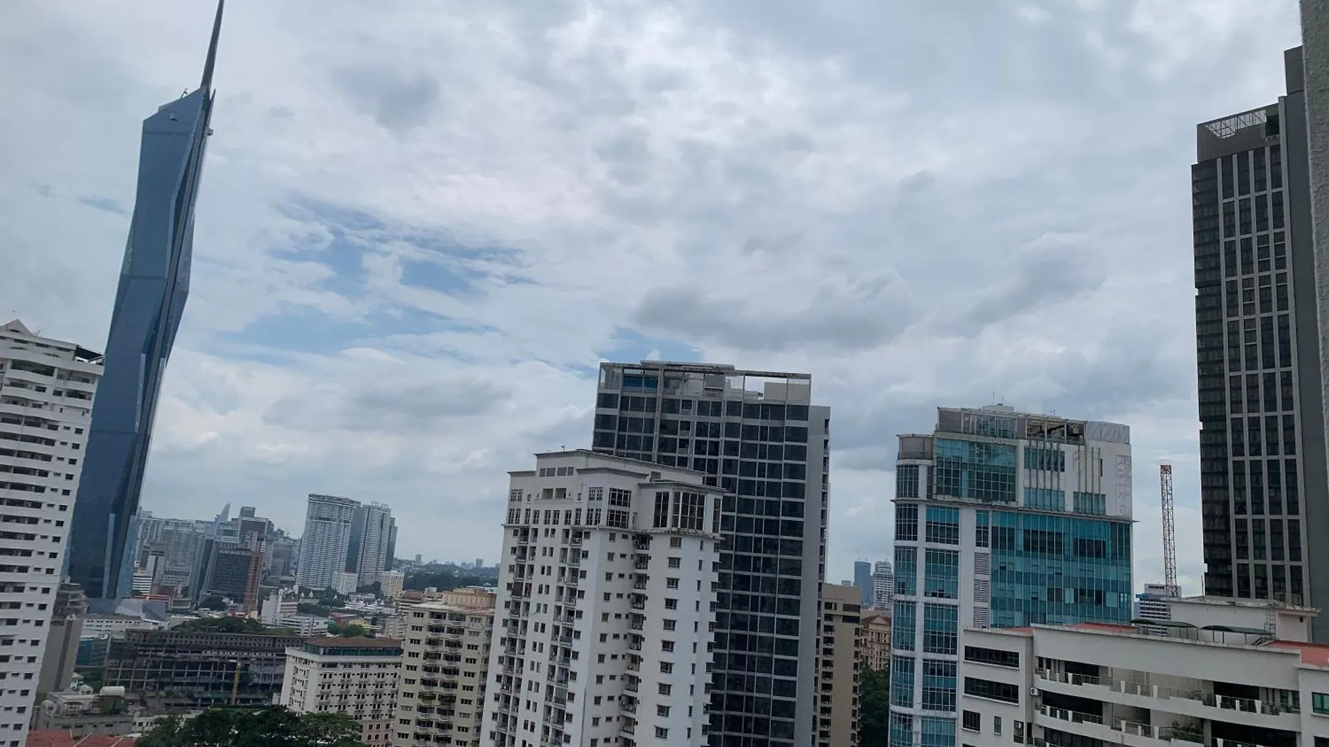 Studio Room With Balcony In One Bukit Ceylon Kuala Lumpur