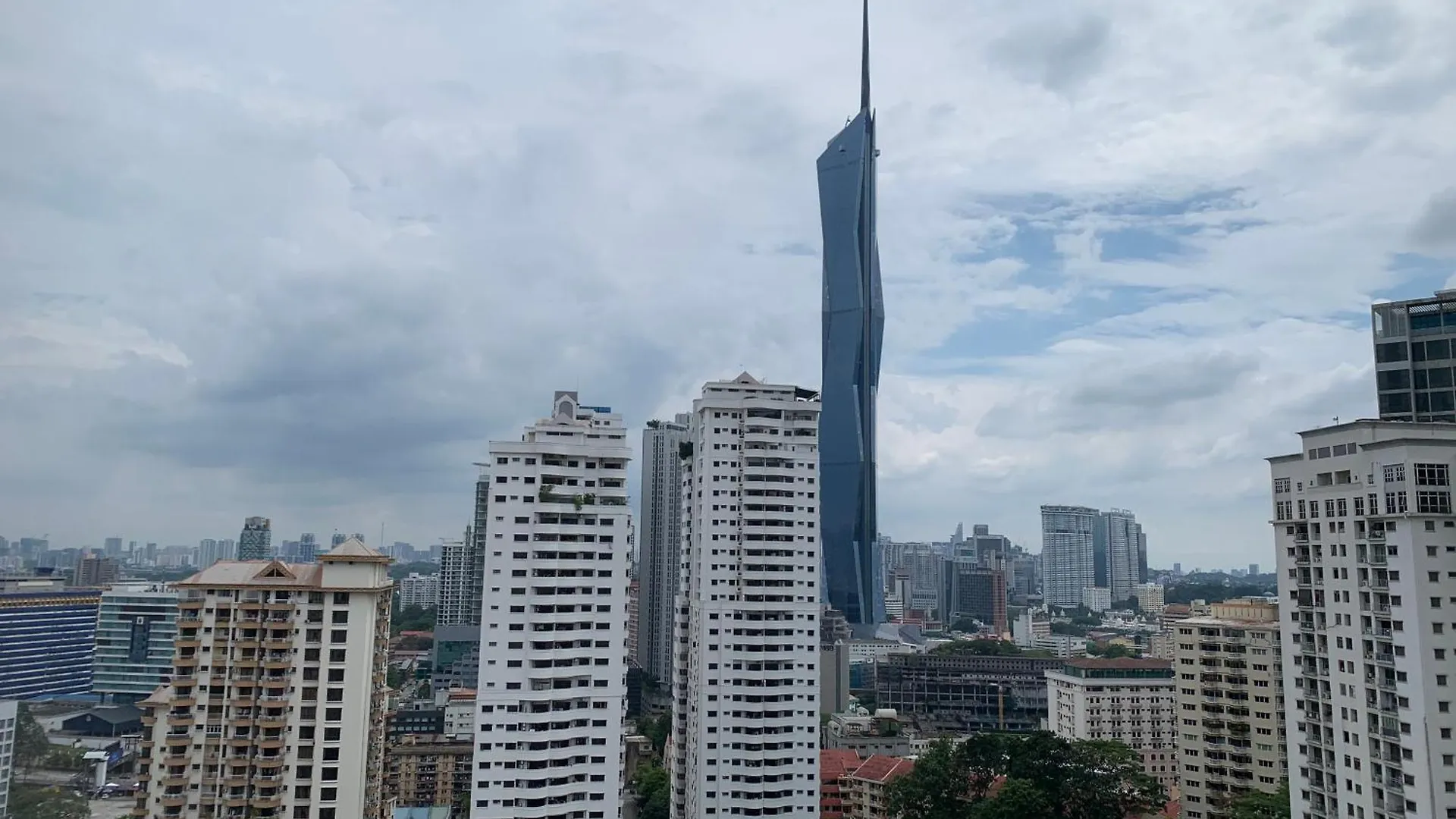 Apartment Studio Room With Balcony In One Bukit Ceylon Kuala Lumpur