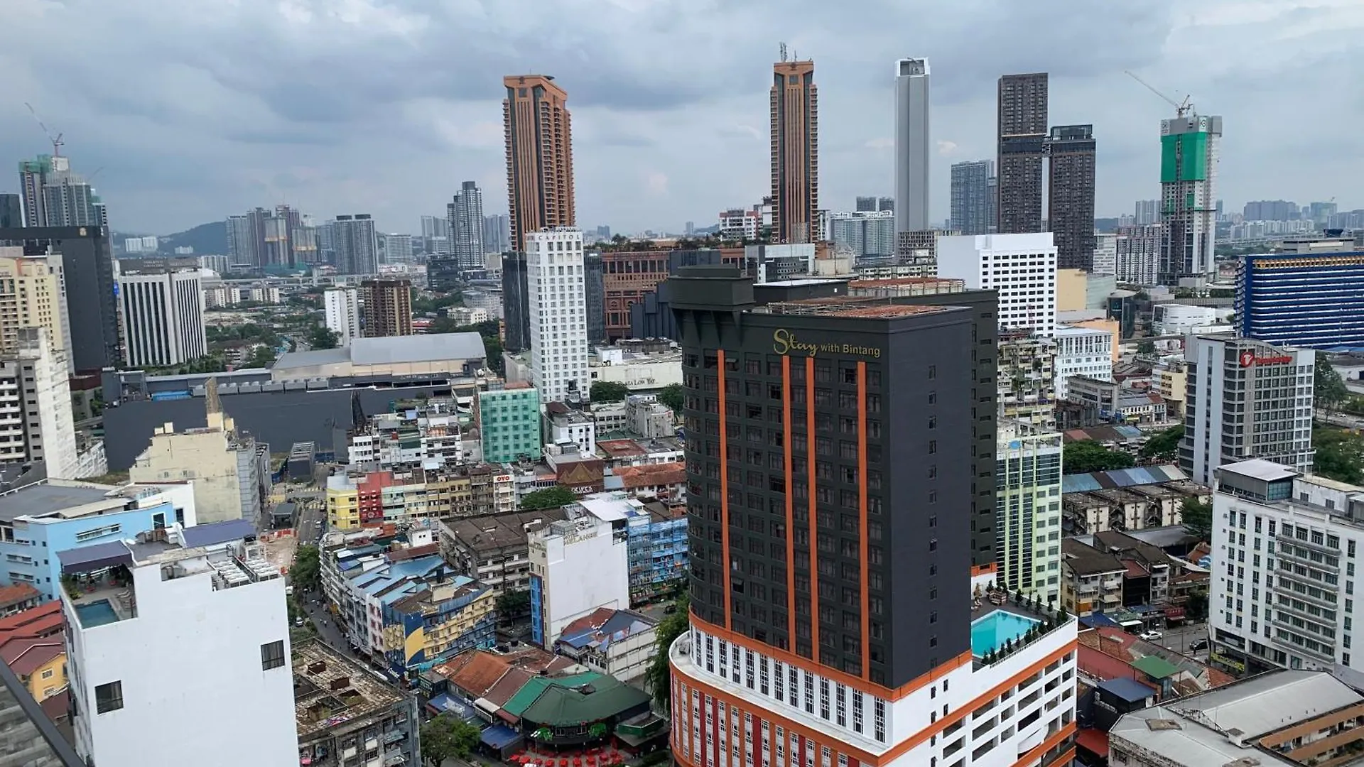 Studio Room With Balcony In One Bukit Ceylon Kuala Lumpur 0*,